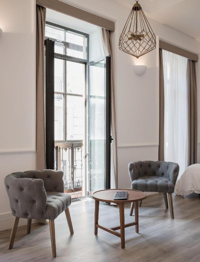 Puerta Catedral Holiday Suites Севилья Экстерьер фото