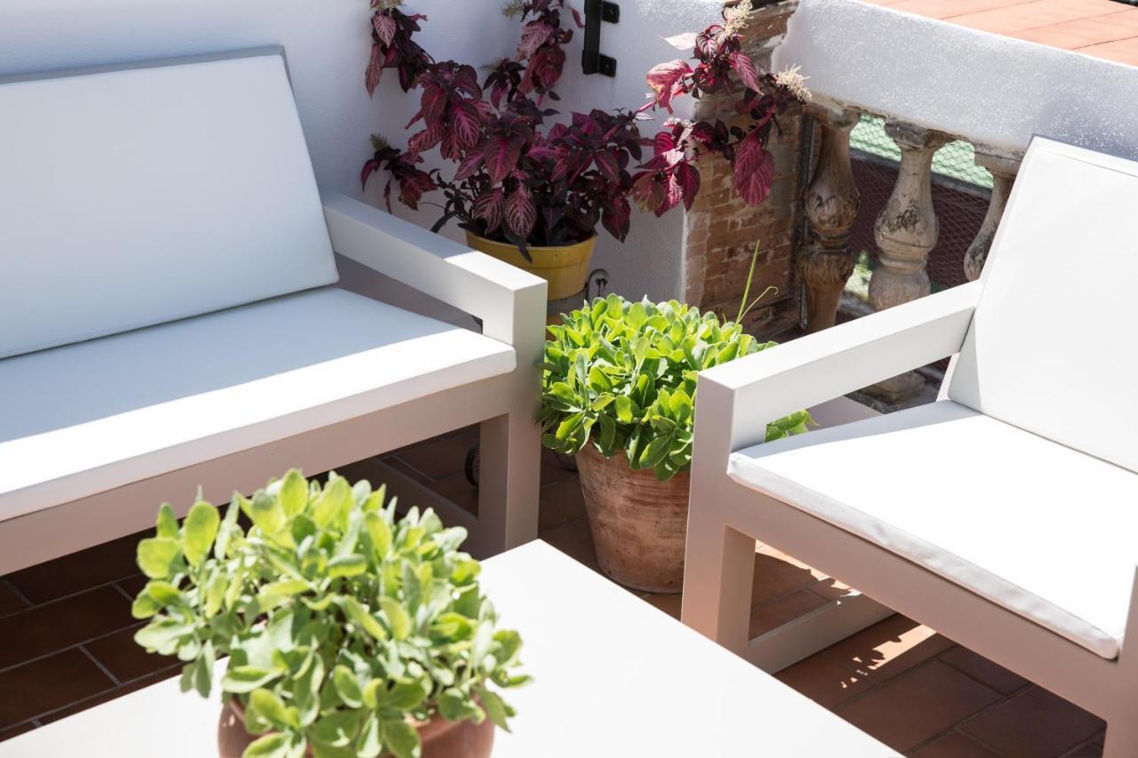 Puerta Catedral Holiday Suites Севилья Экстерьер фото