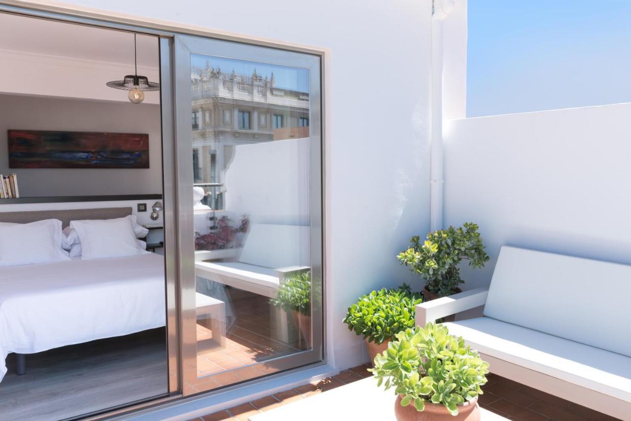 Puerta Catedral Holiday Suites Севилья Экстерьер фото